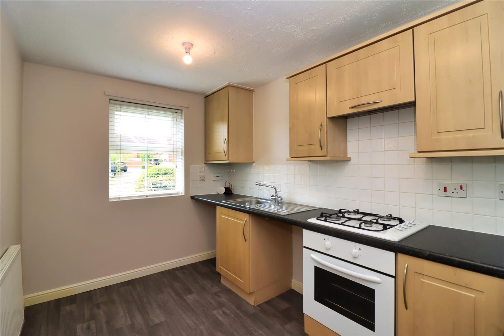 2 bed property in Stormont Grove, Chesterfield